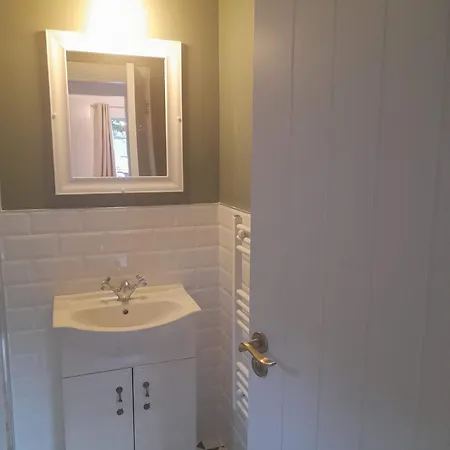 Quarto em Acomodações Particulares Double With Shared Bathroom Galway